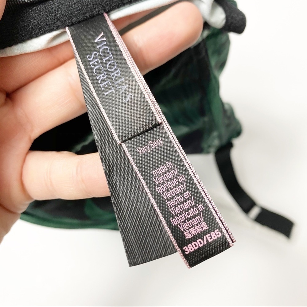 Victoria's Secret Very Sexy Shine Strap Le… 32D - Picture 5 of 15